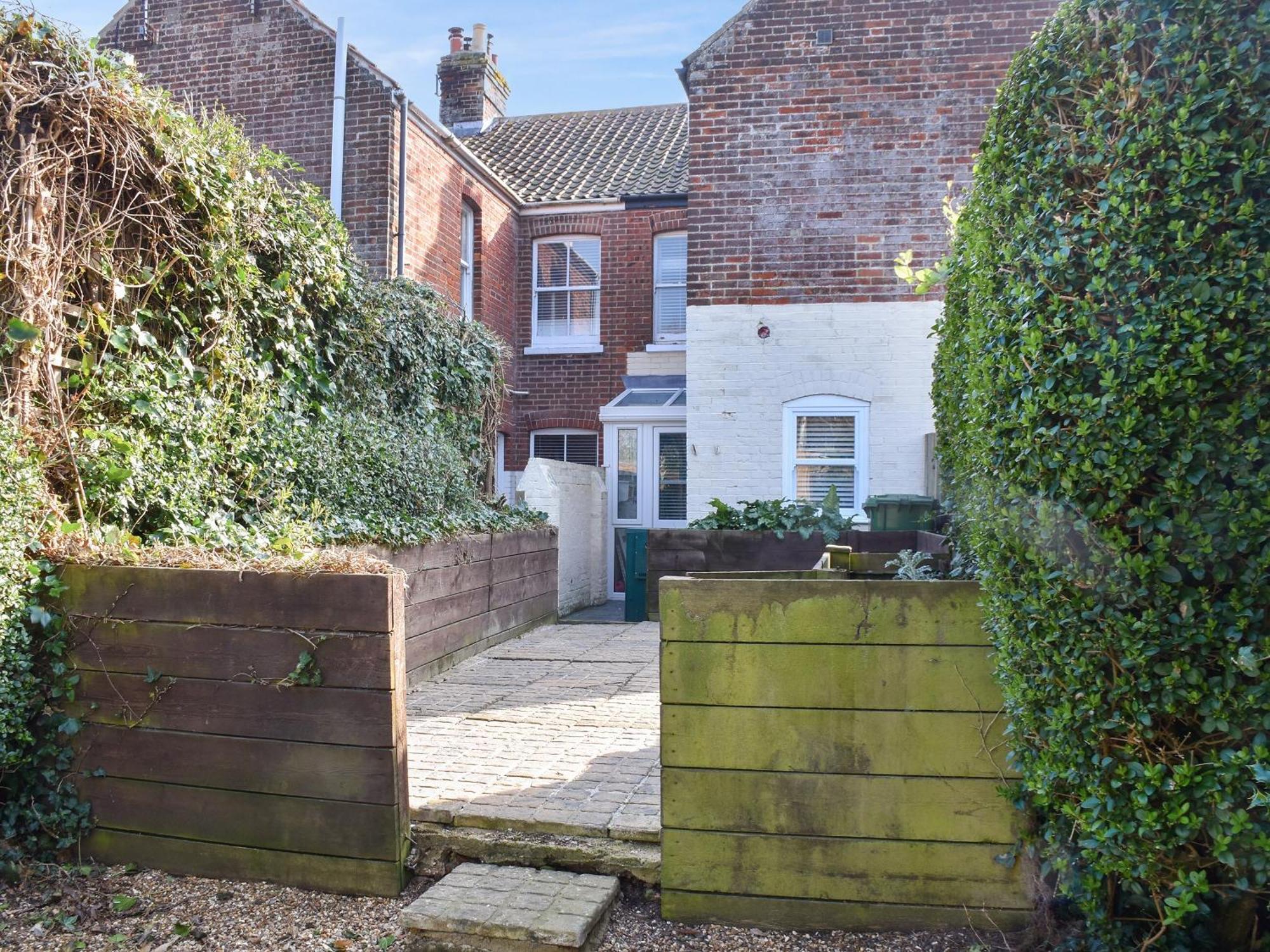 Fuchsia Cottage Sea Palling Bagian luar foto